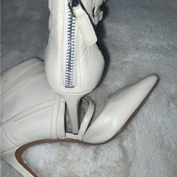 New Nine West Teatime Women's Strappy white Leather Zip Heel Pumps Size 6.5 - Picture 7 of 12